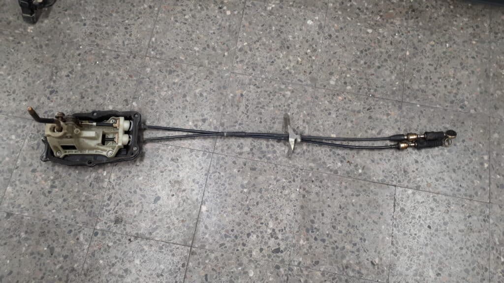 wybierak zmiany biegow toyota carina e