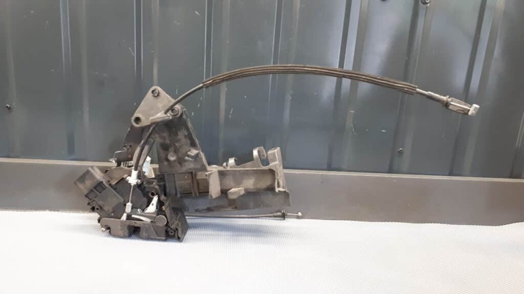 4M51-A21978 zamek drzwi  Ford Focus II C-MAX 2005 K