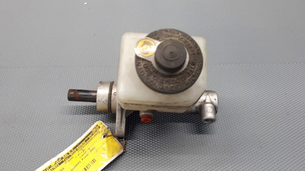 132311-60050 pompa hamulcowa Toyota MR2 II 01r