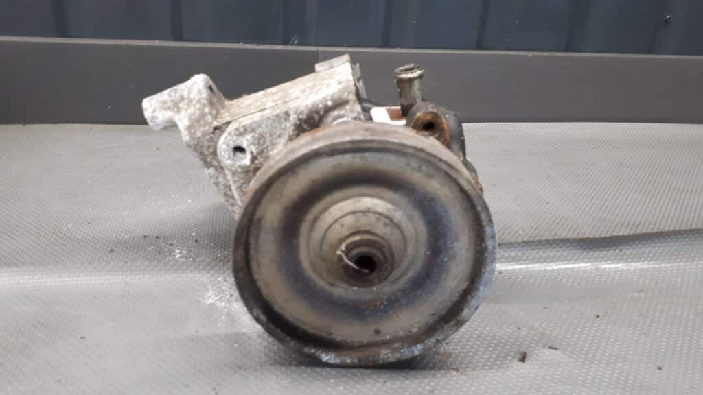 26014539 pompa wspomagania Renault 19 II 1.9D