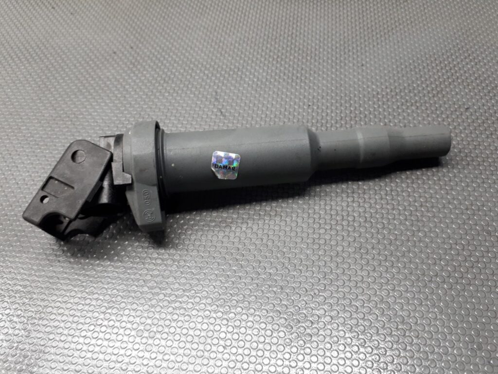7582627 cewka zaplonowa BMW E90 E87 2.0