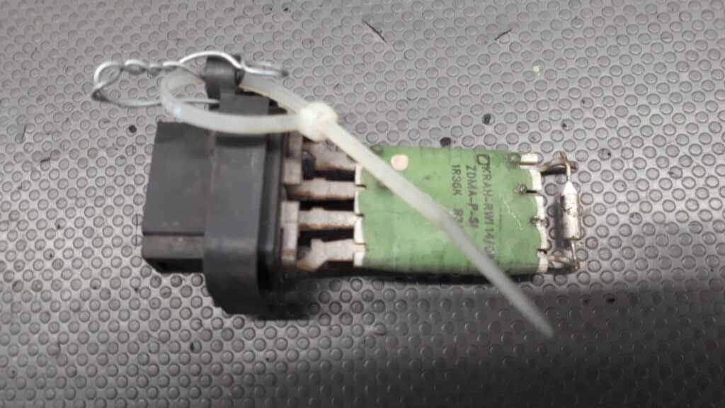 1r36k rezystor opornica  ford fiesta mk7