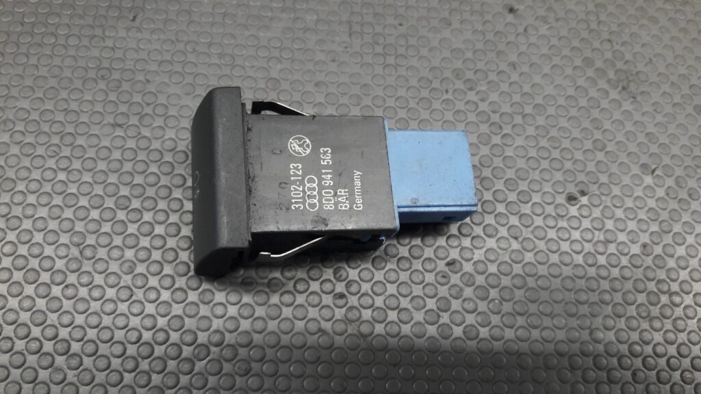 8D0941563 wlacznik swiatla przeciwmgielnego audi a4 b5