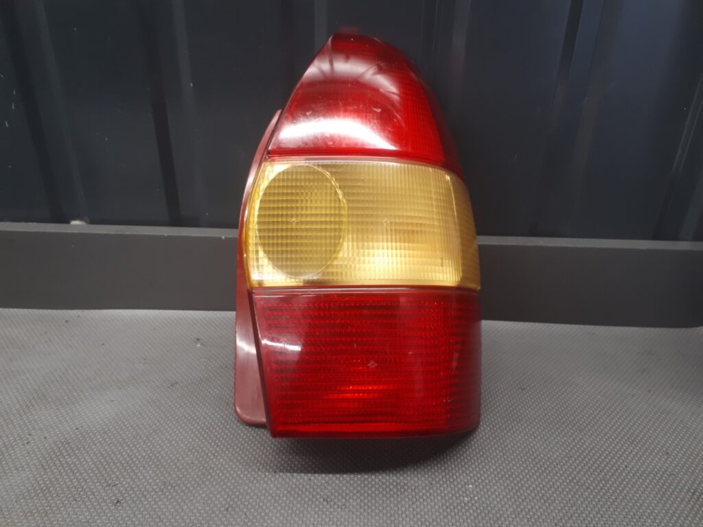 464347910 lampa prawa tylna fiat palio 1998r