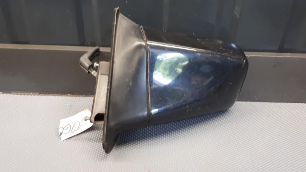 Lusterko lewe Opel Kadett 88r manualne czarne
