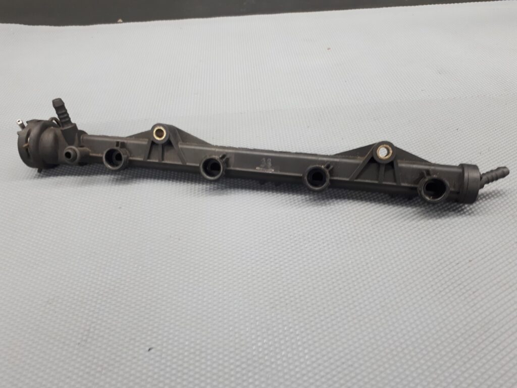032133319a listwa wtryskowa vw seat