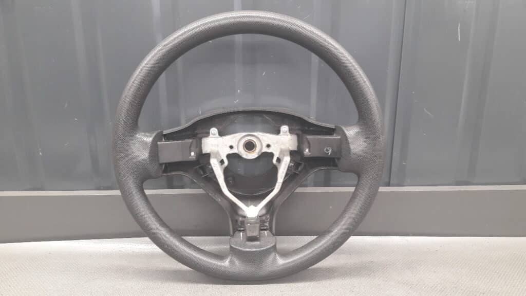 GS120-01840 Kierownica Peugeot 107 Aygo C1 jak nowa