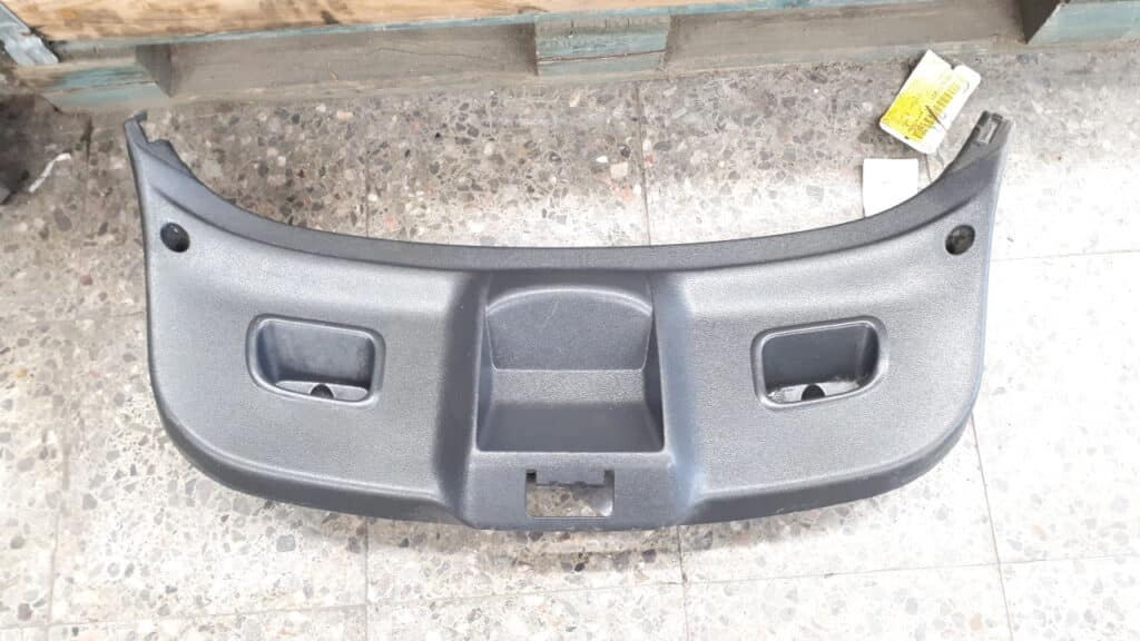 909000162R obudowa bagaznika renault megane III