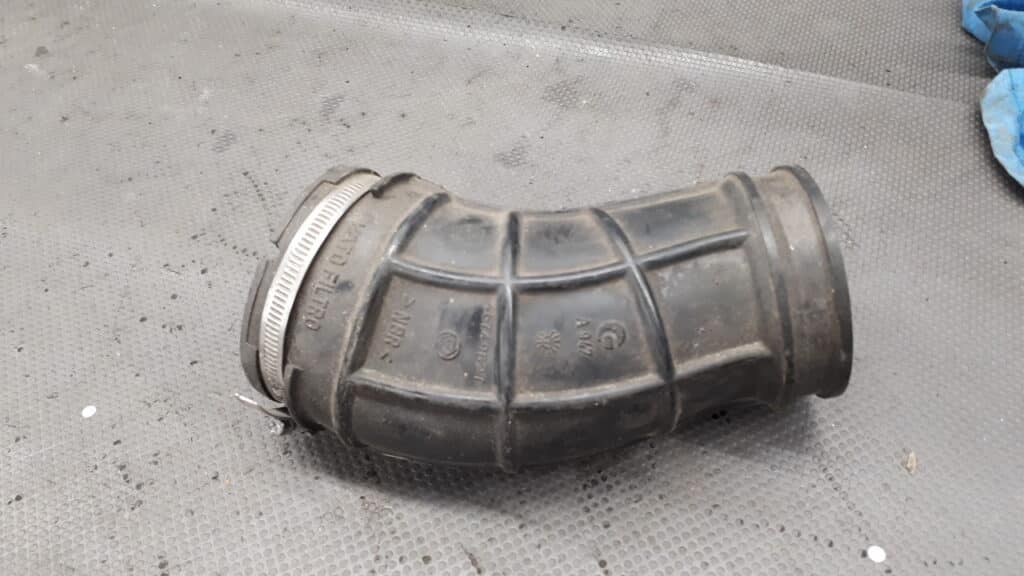 46749627 przewod rura powietrza alfa romeo 156