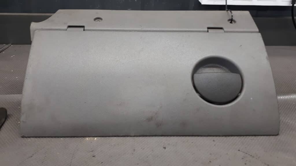 09114401 schowek pasażera opel corsa c