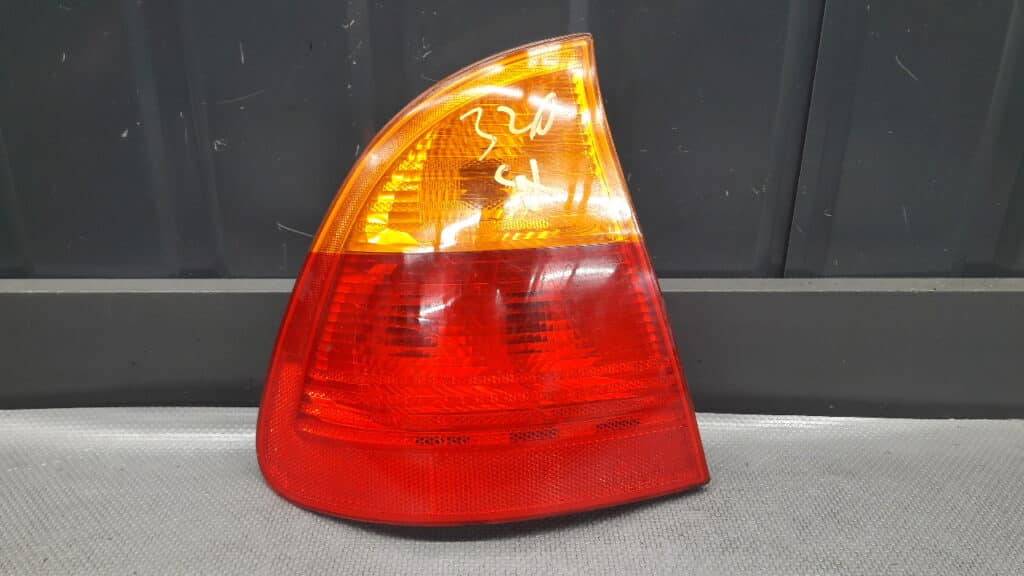 6905627 Lampa lewy tyl BMW E46 Sedan 00r