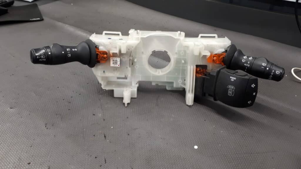 255520013r przelacznik zespolony renault scenic III