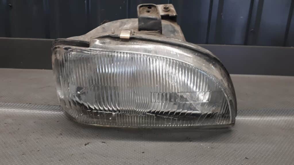 Reflektor prawy  Subaru MINI JUMBO M80 91R