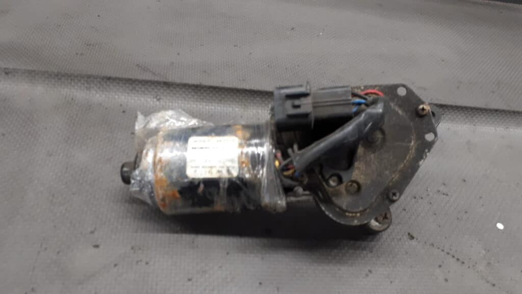 98100-23011 silniczek wycieraczek przod hyundai s coupe