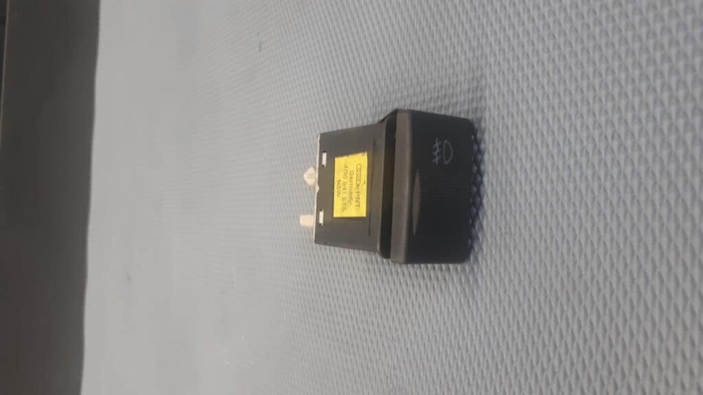 4D0941535 przelacznik swiatel audi