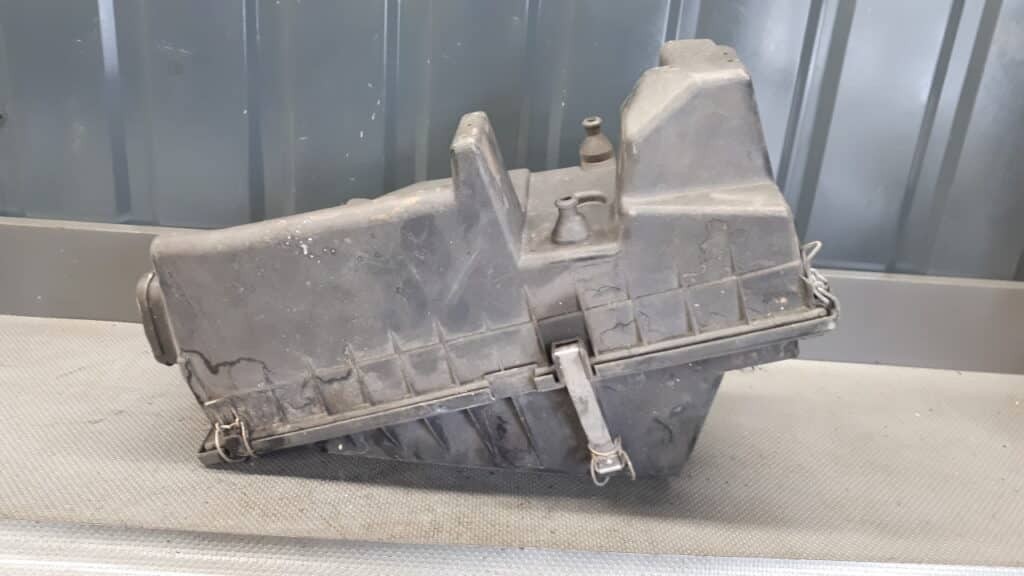 97BB9600AD obudowa filtra powietrza Mondeo mk1 2.0