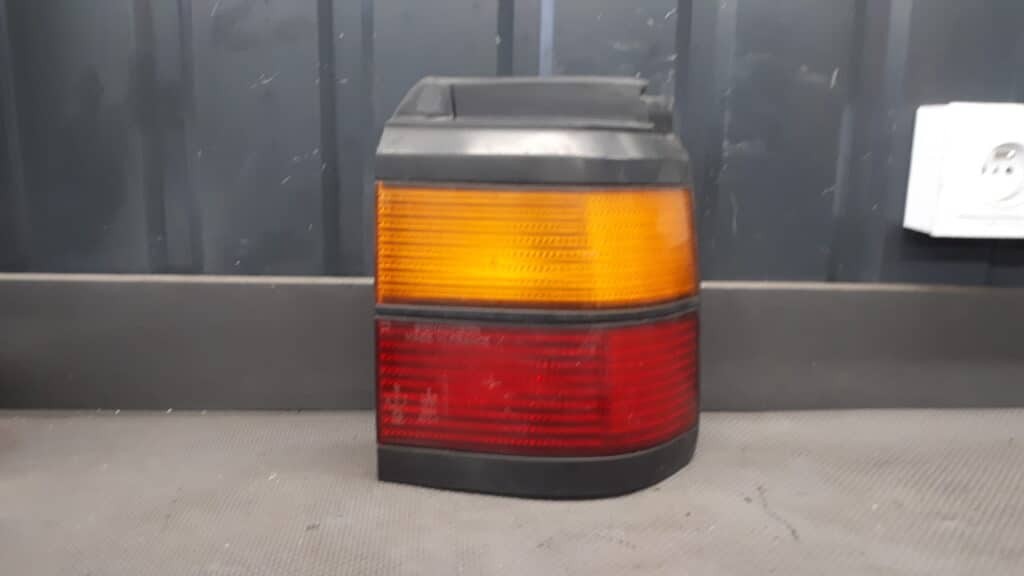lampa prawy tyl vw passat b3 kombi 1990r