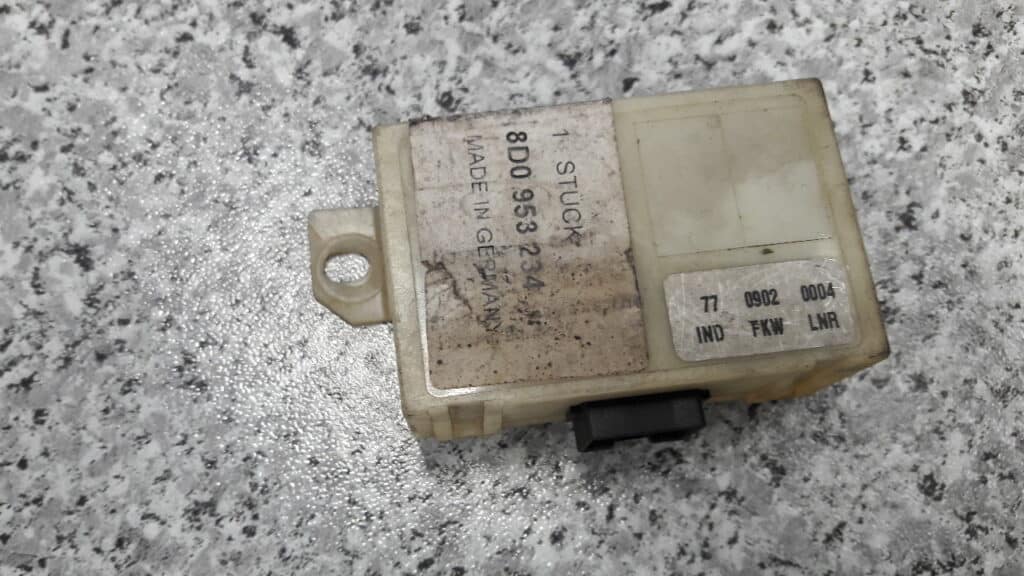 8D0953234 modul immobilizera AUDI A4 B5 J