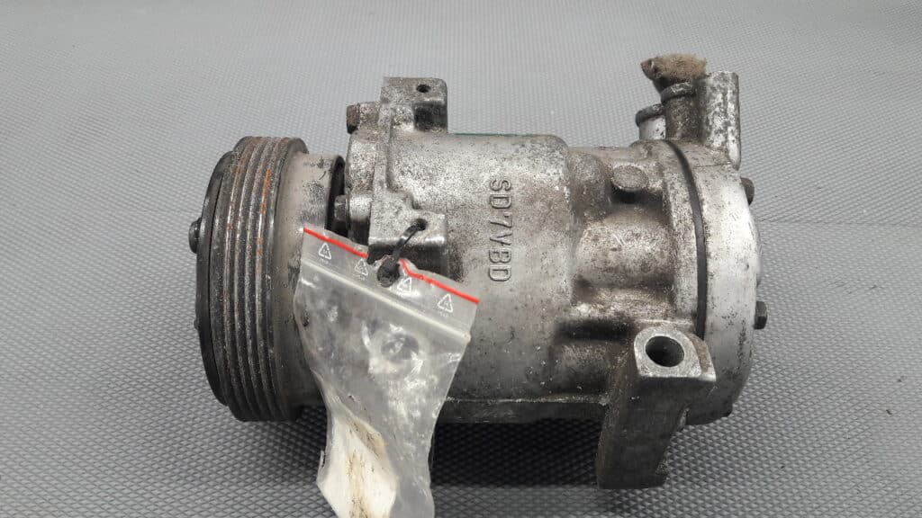 7700106069 sprezarka klimatyzacji Renault Twingoo 1.2
