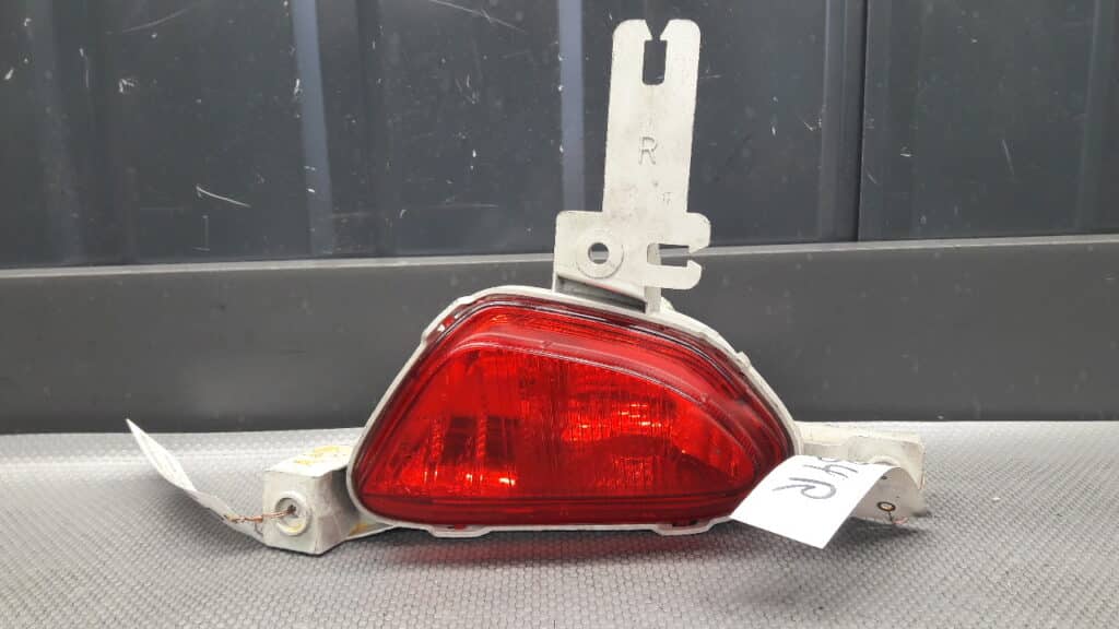 P7209 Lampa zderzaka prawa Mazda 2 Stanley 07r