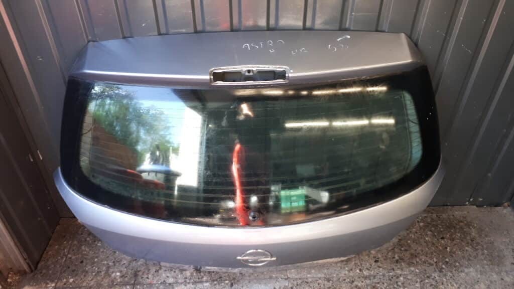 Klapa bagażnika tył Opel Astra III HB