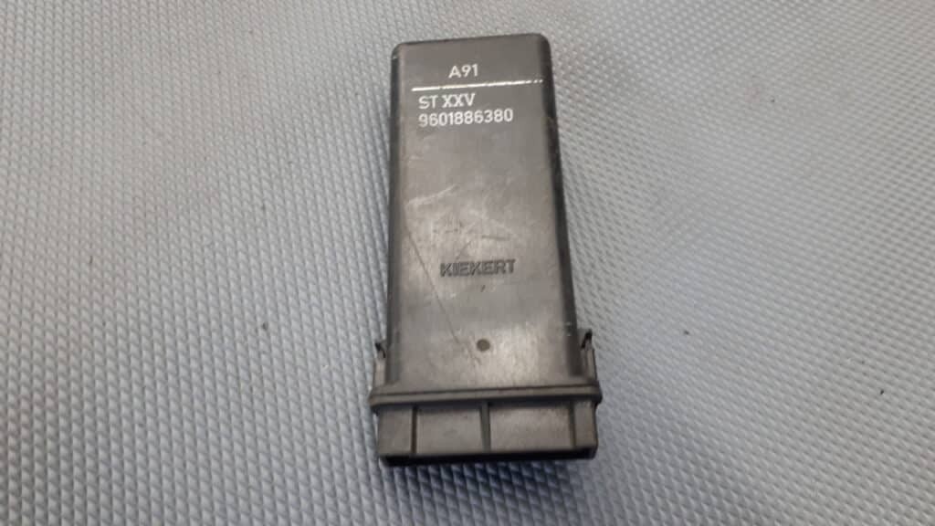 9601886380 sterownik centralnego zamka peugeot 405