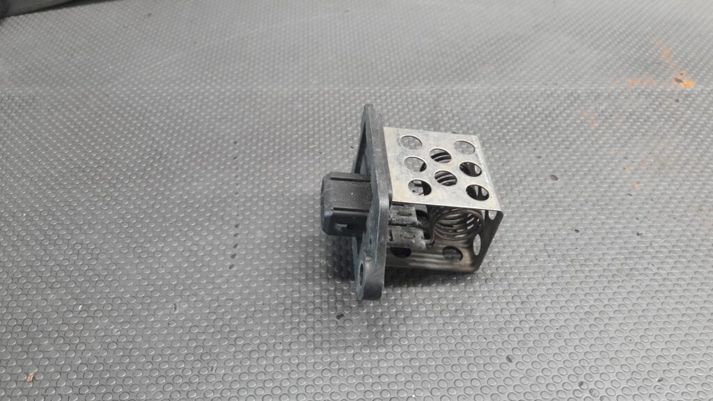 rezystor opornik citroen berlingo lift