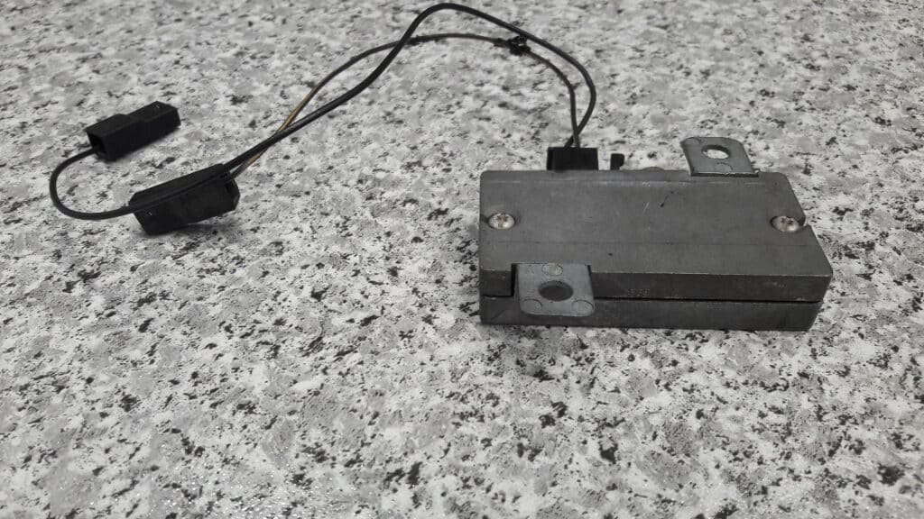 3A5035577 wzmacniacz antenowy VW VENTO