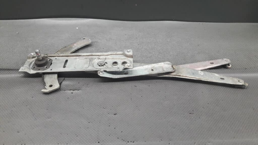 mechanizm szyby lewy przod Opel Vectra A