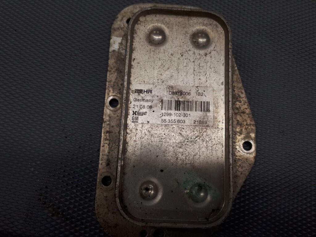 55355603 chlodnica oleju opel astra j zafira 1.6