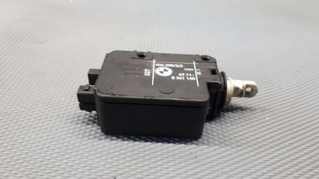 8361140 Siłownik klapy bagażnika bmw e36