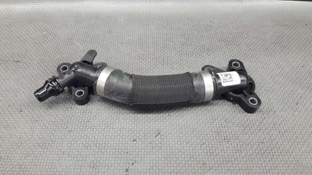 9453680 przewod pompy  wody BMW G20 2.0B