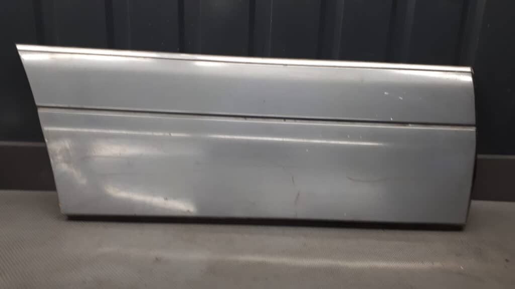 1406907640 Listwa drzwi prawy tył Mercedes W140 chrom SIWA