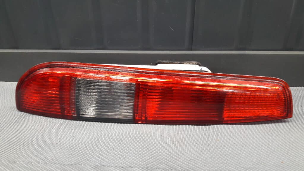 lampa lewa Ford Focus II