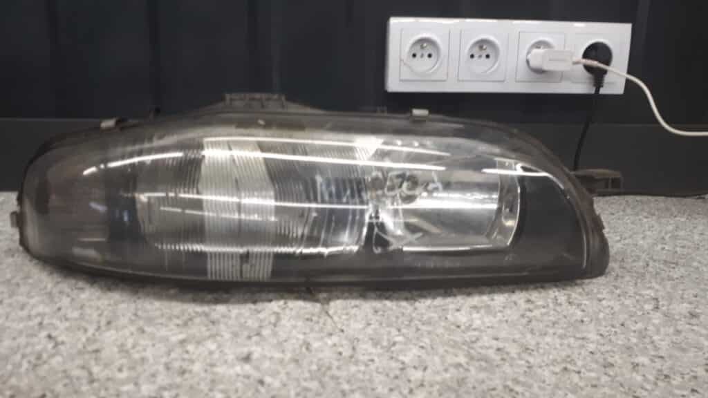 Reflektor prawy fiat bravo marea Valeo