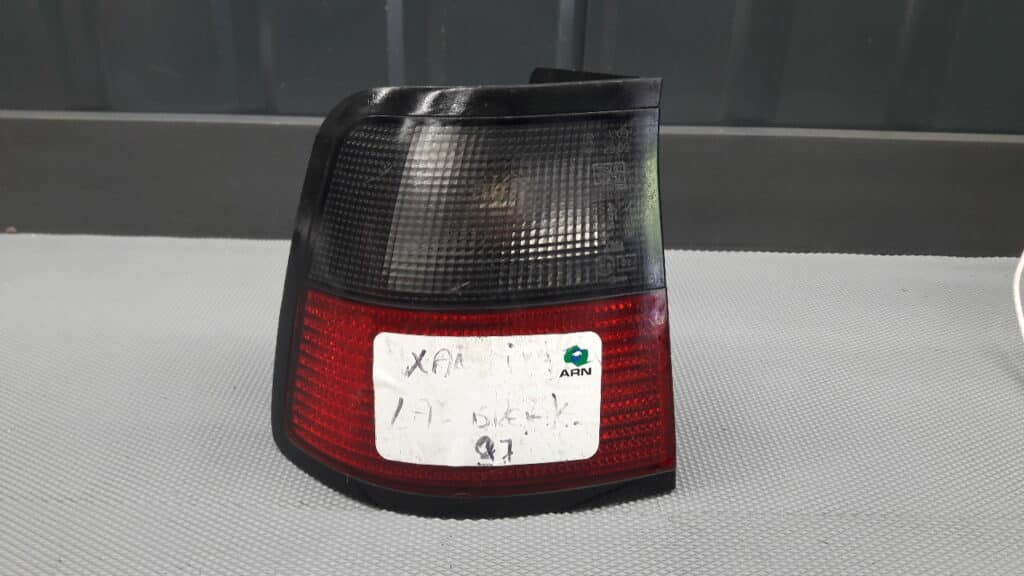 lampa lewa CITROEN XANTIA X1 96r KOMBI