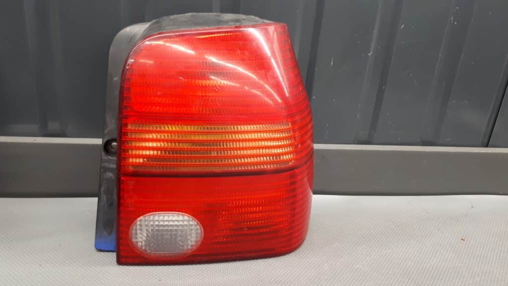 38020748 Lampa prawy tyl Seat Arosa 98-02