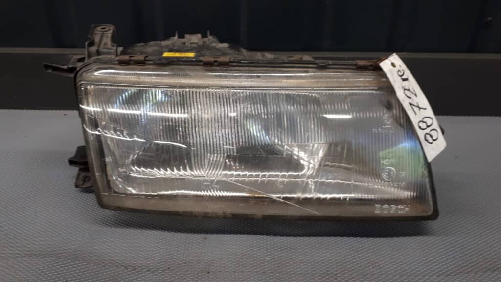 0301028302 reflektor prawy Opel Vectra A bosch