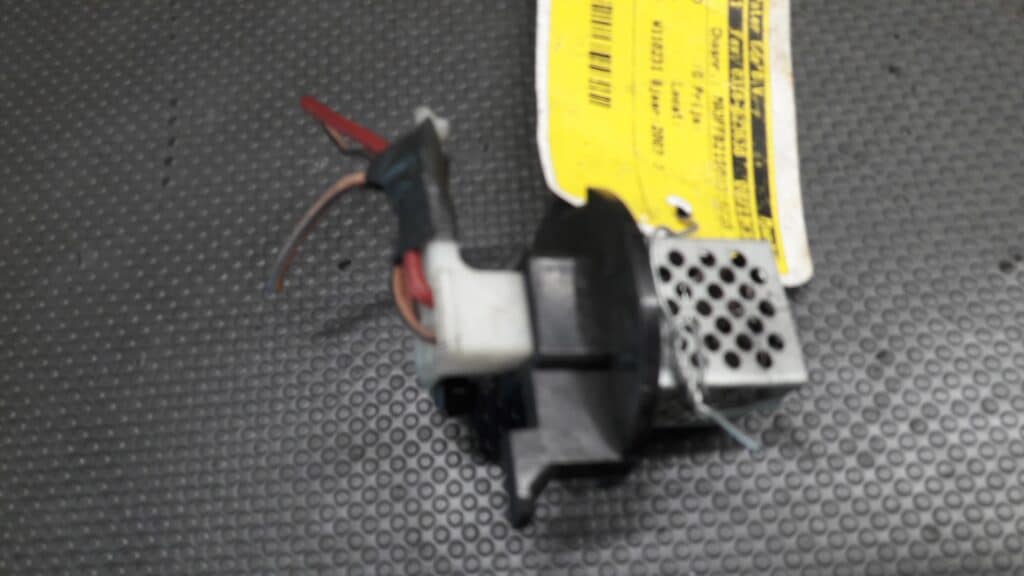 rezystor opornik suzuki alio IV 04R