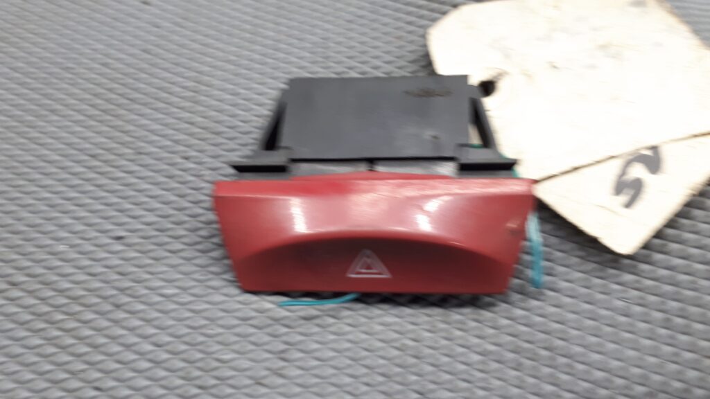 wlacznik swiatel awaryjnych fiat stilo