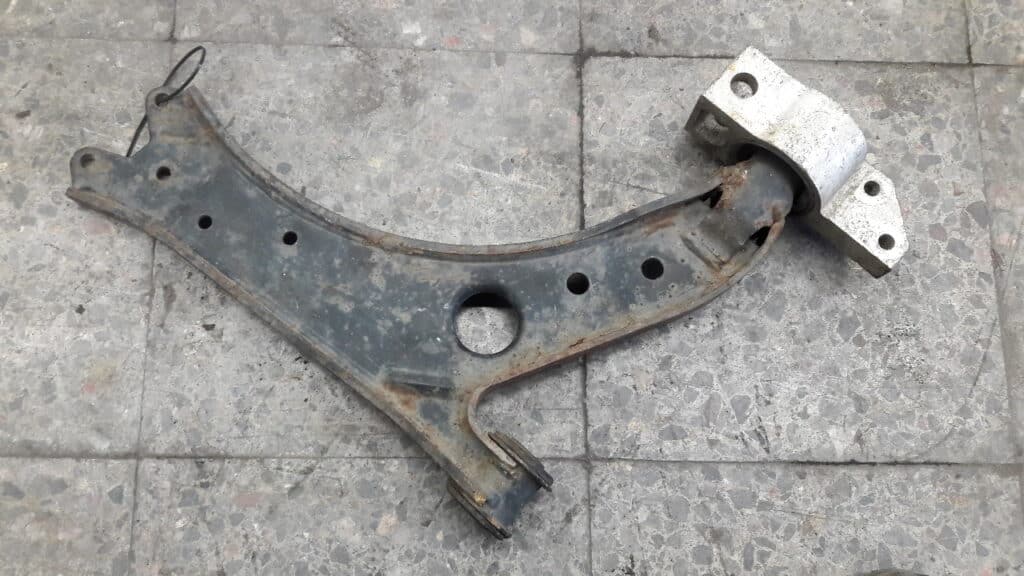 1K0407851E Wahacz przód VW Golf V 2,0 TDI