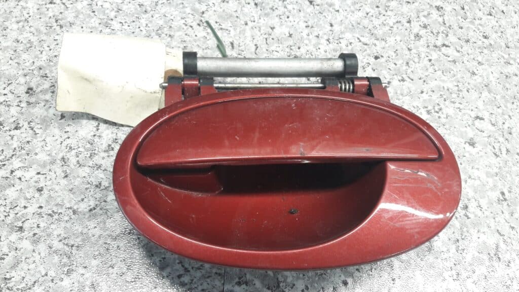 klamka lewy tyl opel corsa c 06r bordowa
