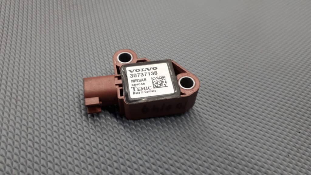 30737138 sensor czujnik uderzenia volvo c70