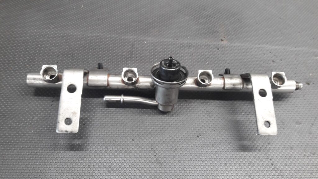 listwa wtryskowa mini cooper S R53 1,6
