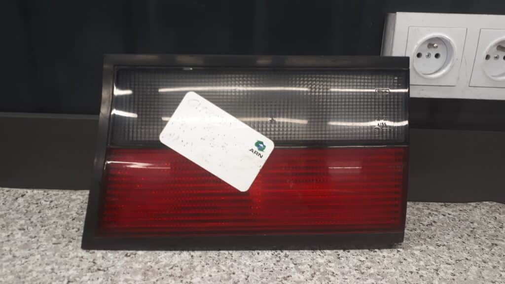 lampa prawy tyl citroen xantia kombi