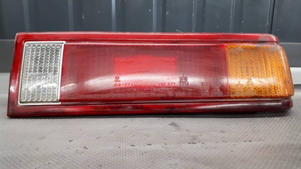 043-6757 lampa prawy tyl mitsubishi colt