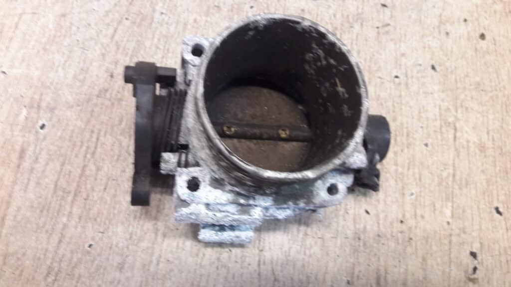 9186780 Przepustnica Volvo V40 1.8