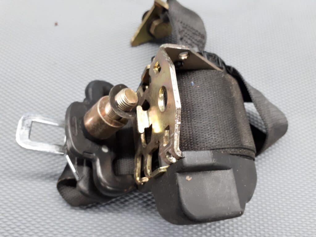8226628 pas bezpieczenstwa prawy tyl bmw e36
