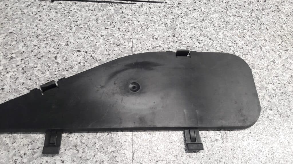 24458911 oslona drzwi prawy przod OPEL ZAFIRA