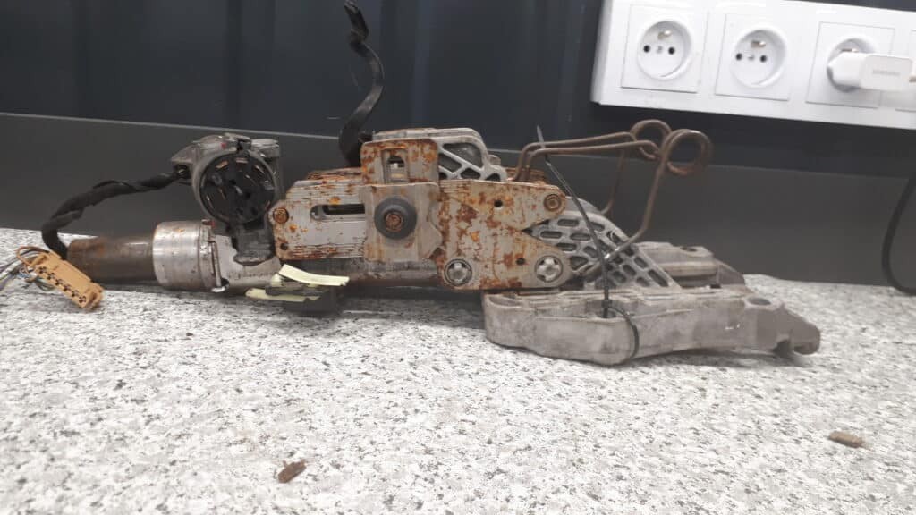 4b1419502b kolumna kierownicza audi a6 c5